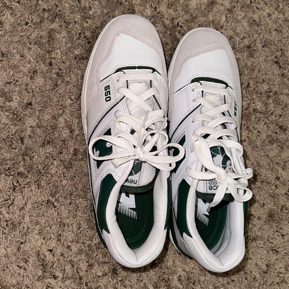 New balance green and white 550s size 7.5 in men